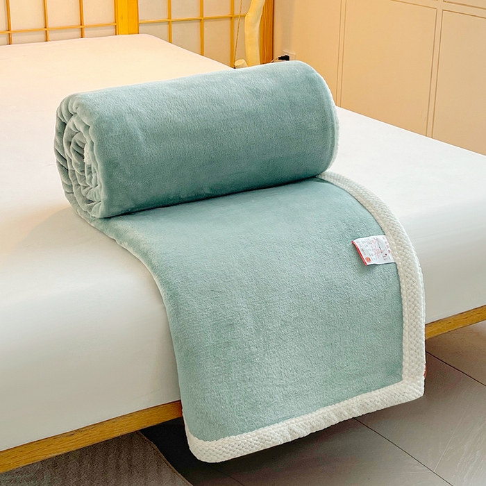 91家纺网 家纺一手货源 找家纺 千荨 2024新款亲肤舒适高克重双面牛奶绒纯色毛毯 牛奶绒-豆绿
