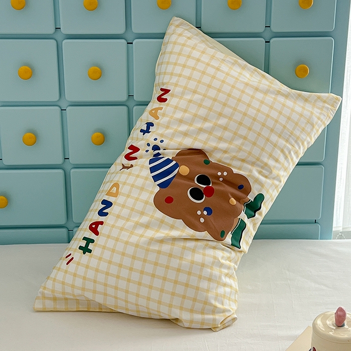 91家纺网 家纺一手货源 找家纺 昔可家纺 2024新款数码印花单品枕套系列-卡通系列 黄格饼干