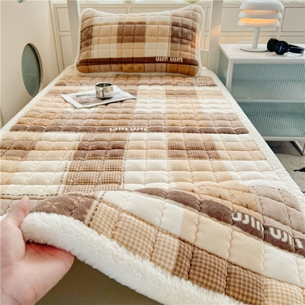 91家纺网 家纺一手货源 找家纺 喜居 2024新款印花牛奶绒床垫学生床垫学生宿舍床垫床褥子被套四件套 温情时光