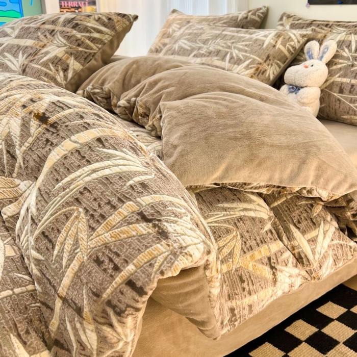 91家纺网 家纺一手货源 找家纺 2024新款原创白色小清新场景雕花牛奶绒单被套四件套 国风竹叶