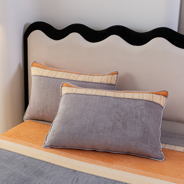 91家纺网 家纺一手货源 找家纺 欧喜璐 2024年新款 8.5-9.5斤加厚牛奶绒金貂绒法莱绒四件套单被套 英伦时尚