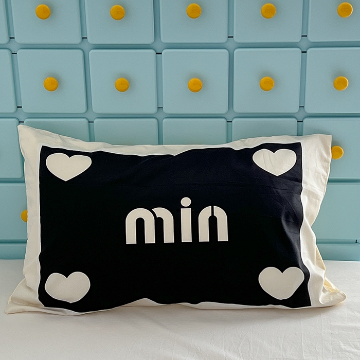 91家纺网 家纺一手货源 找家纺 昔可家纺 2024新款数码印花单品枕套系列-ins风系列 缪缪爱心