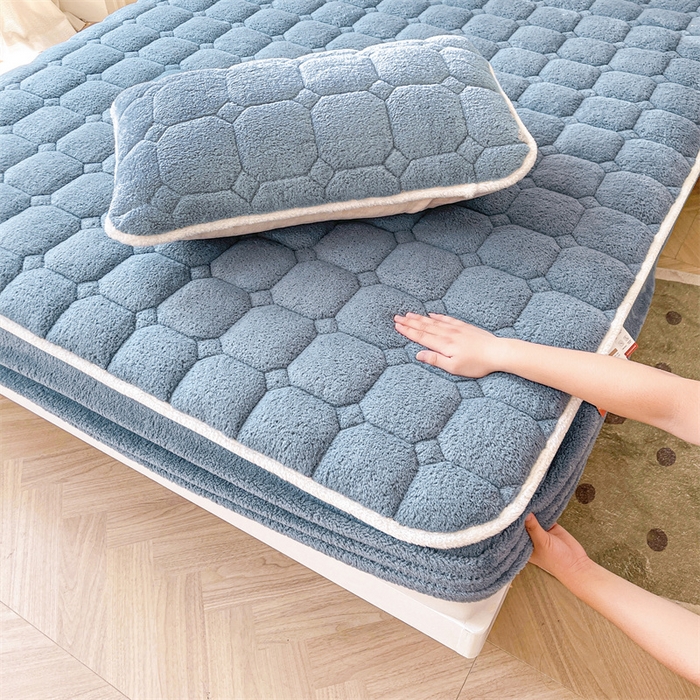 91家纺网 家纺一手货源 找家纺 雯豆家纺 2025加厚保暖泰迪绒夹棉床笠北极绒床笠床垫保护套 泰迪绒夹棉床笠-海因蓝