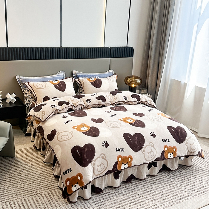 91家纺网 家纺一手货源 找家纺 欧喜璐 2024年新款 8.5-9.5斤加厚牛奶绒金貂绒法莱绒四件套单被套 爱心熊