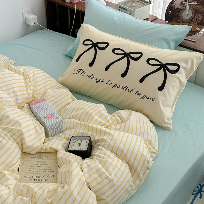 91家纺网 家纺一手货源 找家纺 昔可家纺 2024新款竖条全棉四件套大版枕套系列 嫩黄条纹