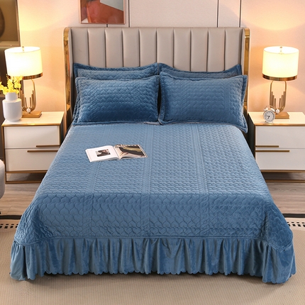 91家纺网 家纺一手货源 找家纺 （总）悦织湾家纺 2025新款纯素色宝宝绒婴儿绒夹棉床盖直播热款外贸跨境出口电商首选热销品