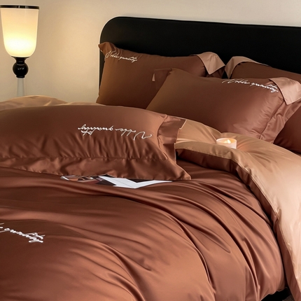 91家纺网 家纺一手货源 找家纺 （总）由丽家纺 2025新款贡缎纯色刺绣双拼隐形双面用四件套