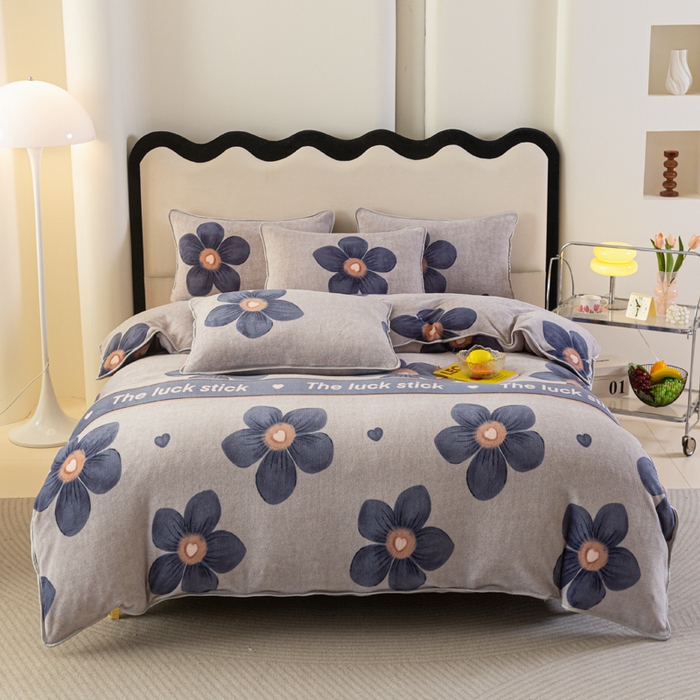 91家纺网 家纺一手货源 找家纺 欧喜璐 2024年新款 8.5-9.5斤加厚牛奶绒金貂绒法莱绒四件套单被套 陌上花开