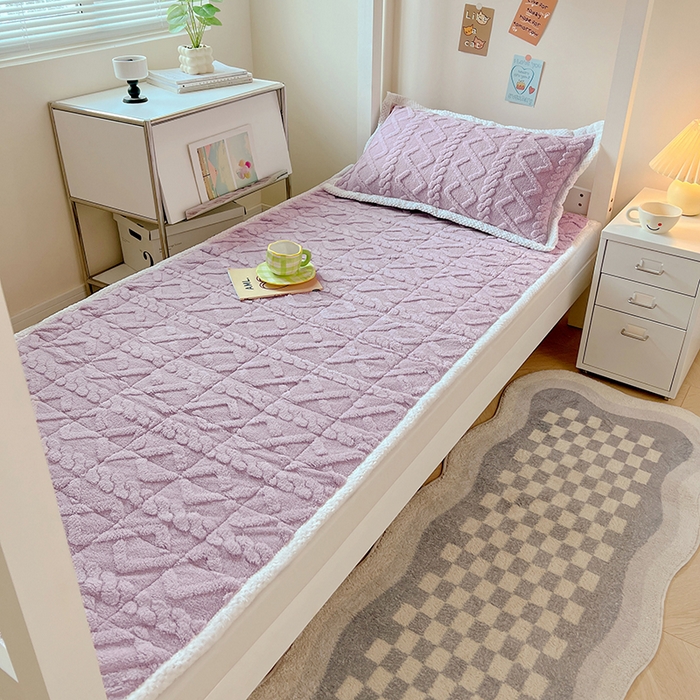 91家纺网 家纺一手货源 找家纺 贝拉梦家纺 2024新款塔肤绒牛奶绒纯色学生宿舍夹棉软床垫子护床垫 暮山紫