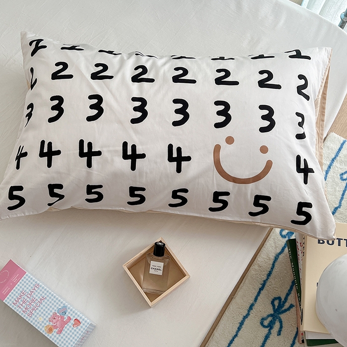 91家纺网 家纺一手货源 找家纺 昔可家纺 2024新款数码印花单品枕套系列-ins风系列 数字笑脸