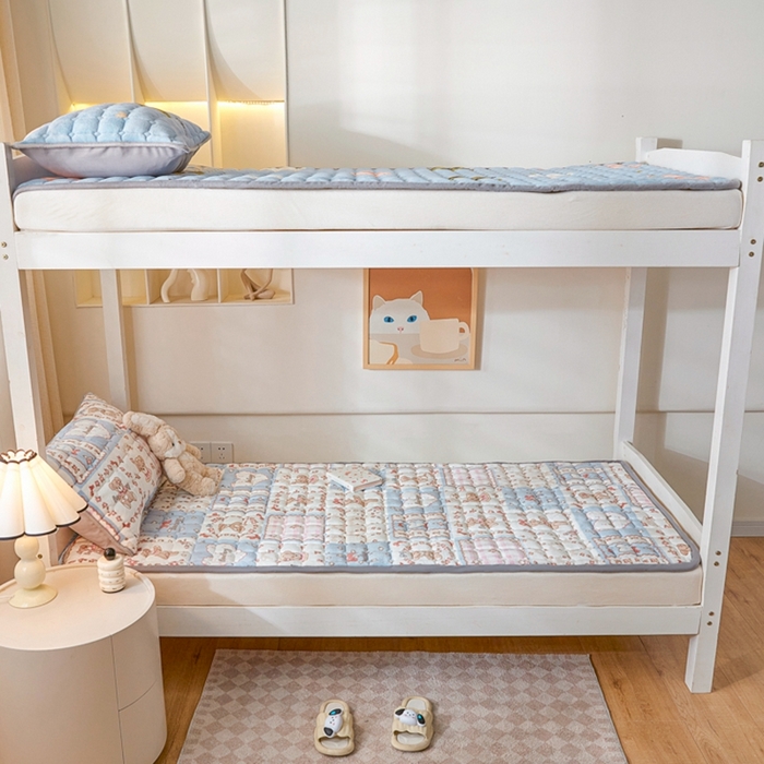 91家纺网 家纺一手货源 找家纺 卡伦家纺 2025新款A类牛奶绒夹棉加厚床垫学生宿舍单人床垫 安妮宝贝