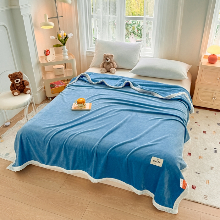 91家纺网 家纺一手货源 找家纺 侨鑫 2024新款高克重牛奶绒纯色毛毯 天空蓝