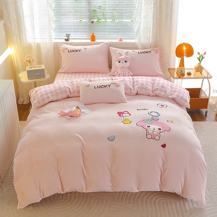 91家纺网 家纺一手货源 找家纺 （总）昊川家纺 2025新款230g毛巾绣牛奶绒四件套直播爆款