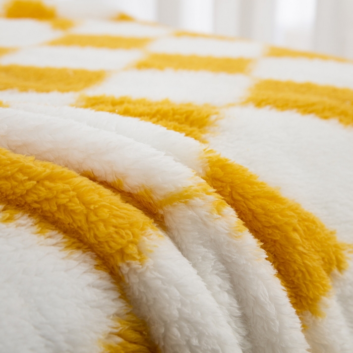 91家纺网 家纺一手货源 找家纺 一左一右 2024新款320g高克重加厚格子摇粒绒毛毯舒棉绒盖毯多功能毯子外贸跨境电商 黄色格