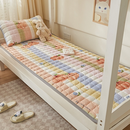 91家纺网 家纺一手货源 找家纺 卡伦家纺 2025新款A类牛奶绒夹棉加厚床垫学生宿舍单人床垫 南瓜派