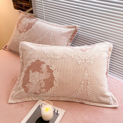 91家纺网 家纺一手货源 找家纺 （总）2024新款A类高克重立体浮雕牛奶绒加厚保暖系列-枕套