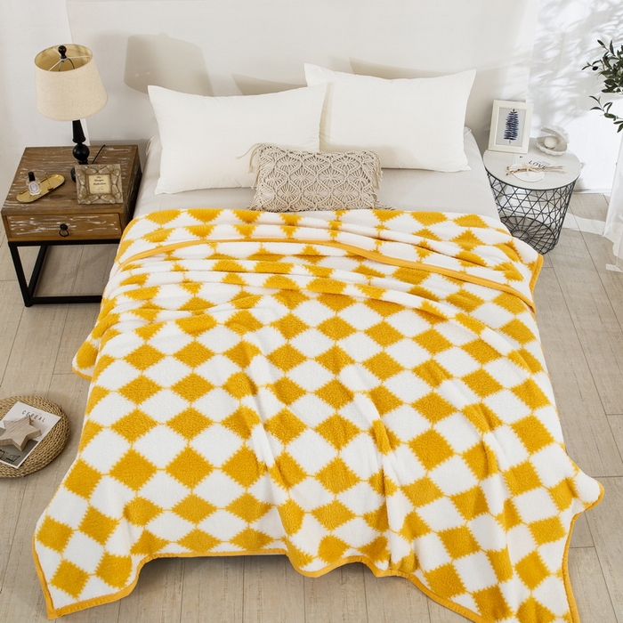 91家纺网 家纺一手货源 找家纺 一左一右 2024新款320g高克重加厚格子摇粒绒毛毯舒棉绒盖毯多功能毯子外贸跨境电商 黄色格