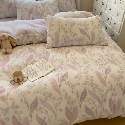 91家纺网 家纺一手货源 找家纺 高克重上色立体雕花牛奶绒着色烂花四件套宝宝绒婴儿绒秋冬加厚法兰绒珊瑚绒三件套 铃兰-紫