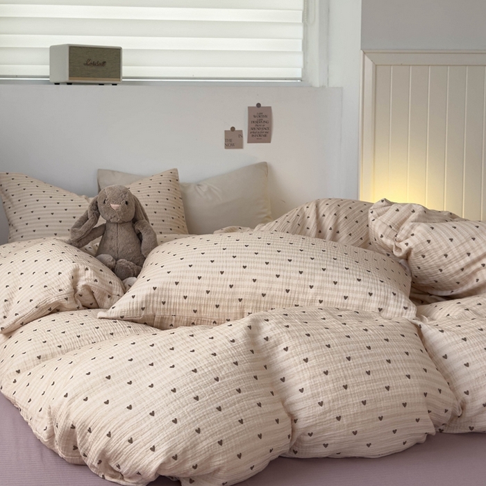 91家纺网 家纺一手货源 找家纺 洋铭区（原狠狠爱） 2024新款皱皱纱四件套 卡其爱心