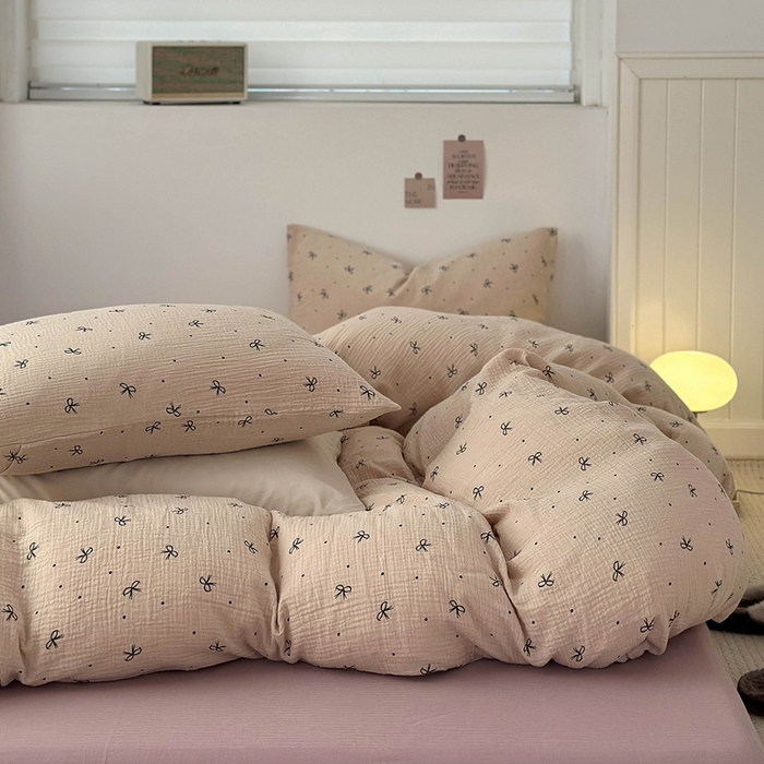 91家纺网 家纺一手货源 找家纺 洋铭区（原狠狠爱） 2024新款皱皱纱四件套 点点织带