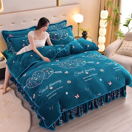 91家纺网 家纺一手货源 找家纺 橘姿 2024新款8斤床裙款牛奶绒四件套 爱之依恋