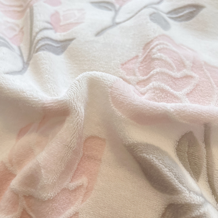 91家纺网 家纺一手货源 找家纺 高克重上色立体雕花牛奶绒着色烂花四件套宝宝绒婴儿绒秋冬加厚法兰绒珊瑚绒三件套 觅恋-粉