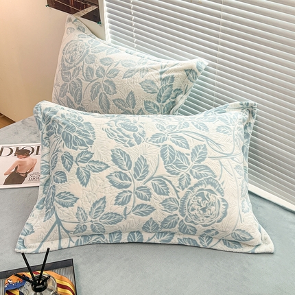 2024新款A类高克重立体浮雕牛奶绒加厚保暖系列-枕套 爱意浓蓝