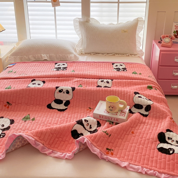 91家纺网 家纺一手货源 找家纺 （总）胜权家纺 2024秋冬新款A类印花牛奶绒加厚保暖圆角花边夹棉床盖