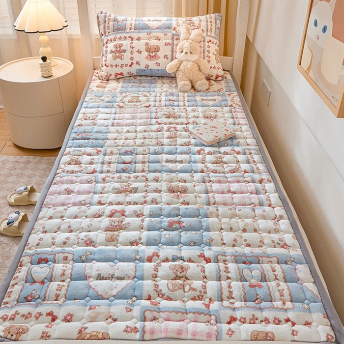 91家纺网 家纺一手货源 找家纺 卡伦家纺 2025新款A类牛奶绒夹棉加厚床垫学生宿舍单人床垫 安妮宝贝