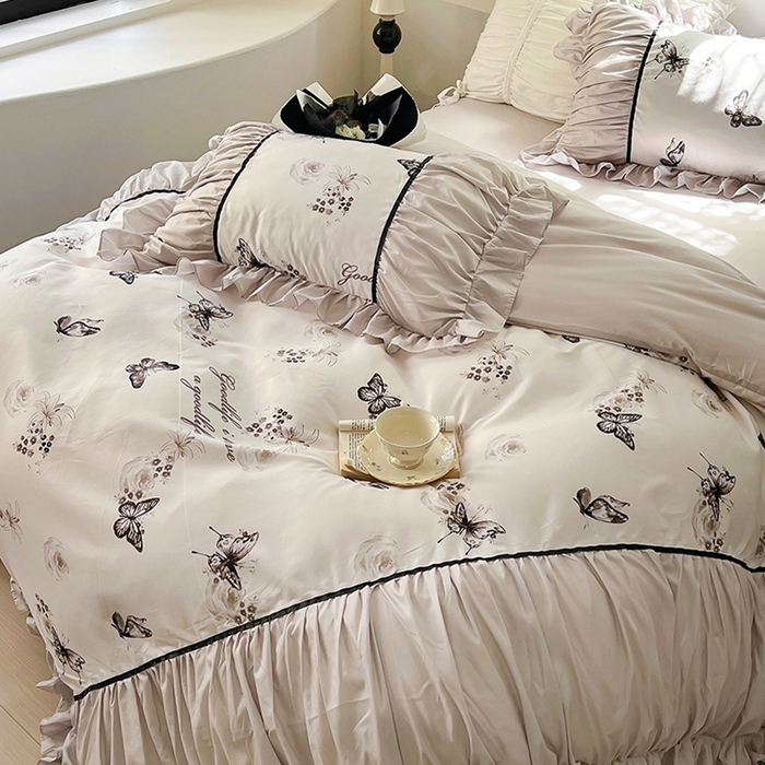 91家纺网 家纺一手货源 找家纺 春光里 2024新款法式大花边亲肤磨毛四件套 花蝶轻语