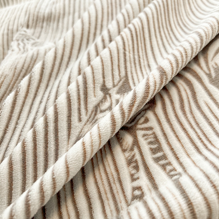 91家纺网 家纺一手货源 找家纺 2024新款A类高克重立体浮雕牛奶绒加厚保暖系列-枕套 斑马灰