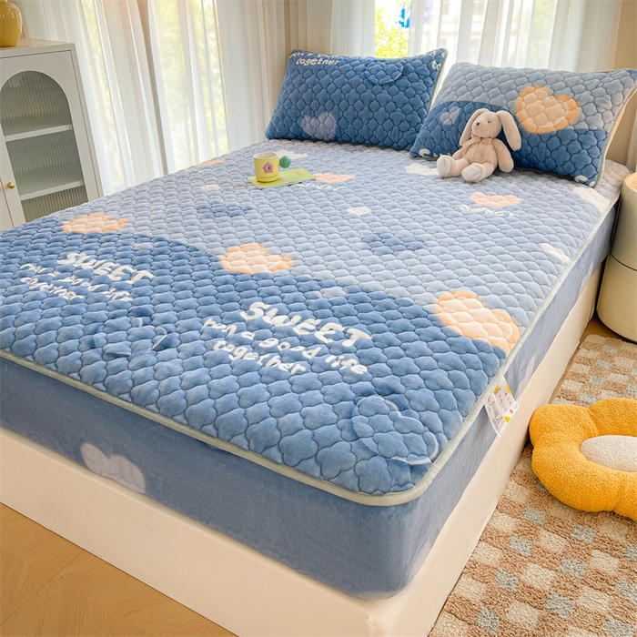 91家纺网 家纺一手货源 找家纺 康纳利 2024新款A类抗菌加厚牛奶绒印花夹棉包边床笠可搭配同款四件套提供买家秀 暖意