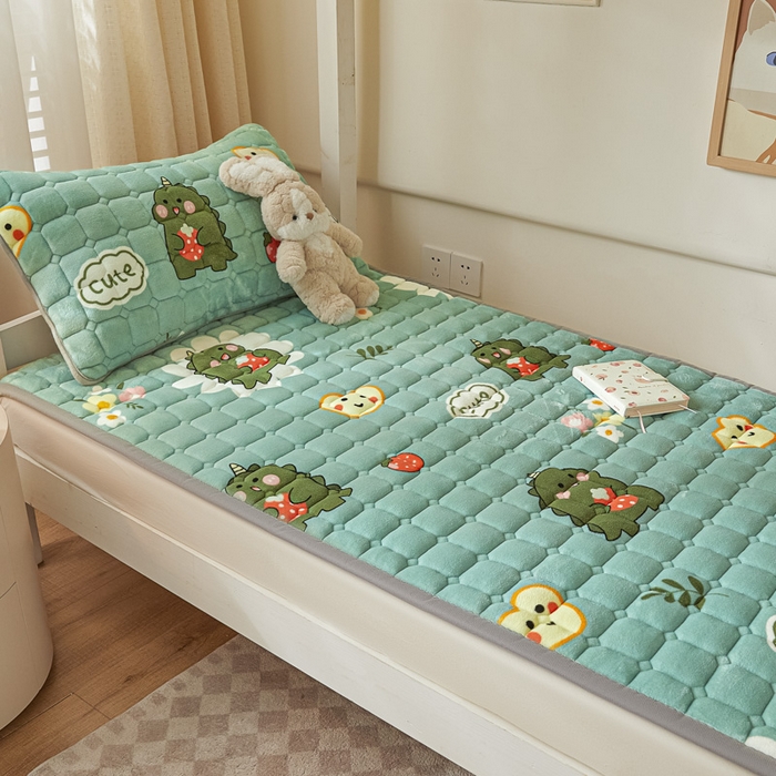 91家纺网 家纺一手货源 找家纺 卡伦家纺 2025新款A类牛奶绒夹棉加厚床垫学生宿舍单人床垫 呆萌恐龙