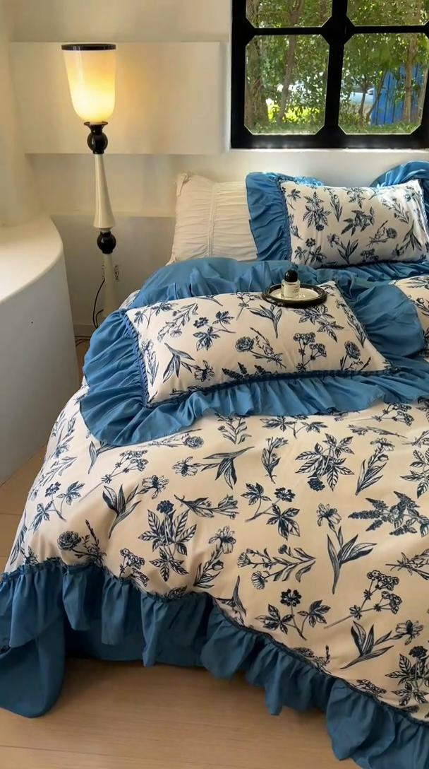 91家纺网 家纺一手货源 找家纺 春光里 2024新款法式大花边亲肤磨毛四件套 野绘霜枝（蔚蓝）