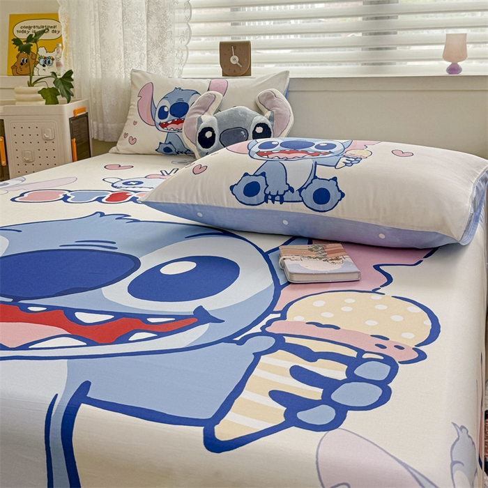 91家纺网 家纺一手货源 找家纺 名兮家居 2024新款大版经典奥特曼-三丽鸥全棉床单 【含防伪标】 史迪小怪