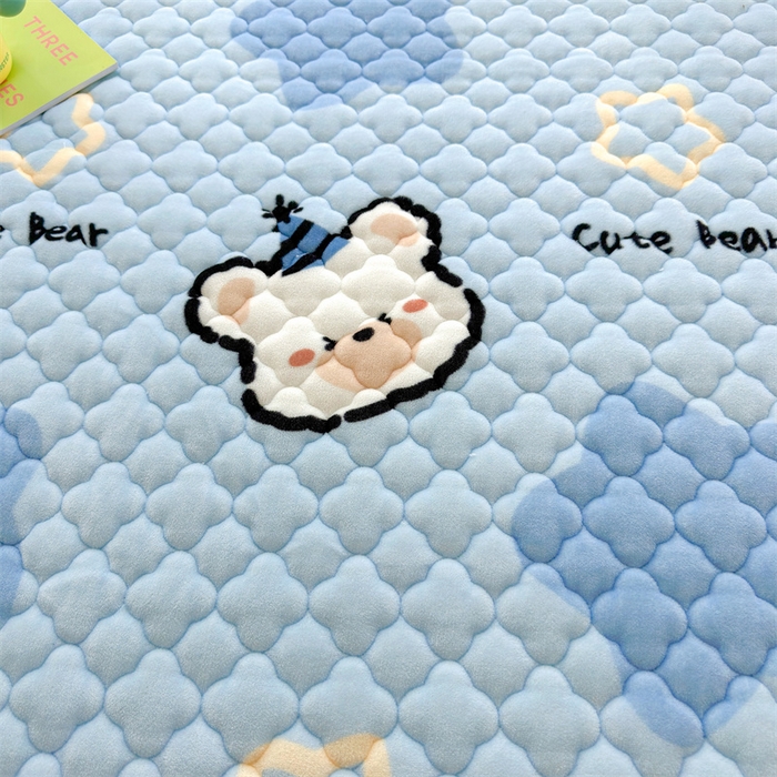 91家纺网 家纺一手货源 找家纺 康纳利 2024新款A类抗菌加厚牛奶绒印花夹棉包边床笠可搭配同款四件套提供买家秀 幸运熊