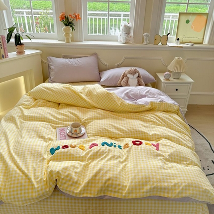 91家纺网 家纺一手货源 找家纺 （总）子钦家纺 2024新款水洗棉毛巾绣字母撞色四件套单被套