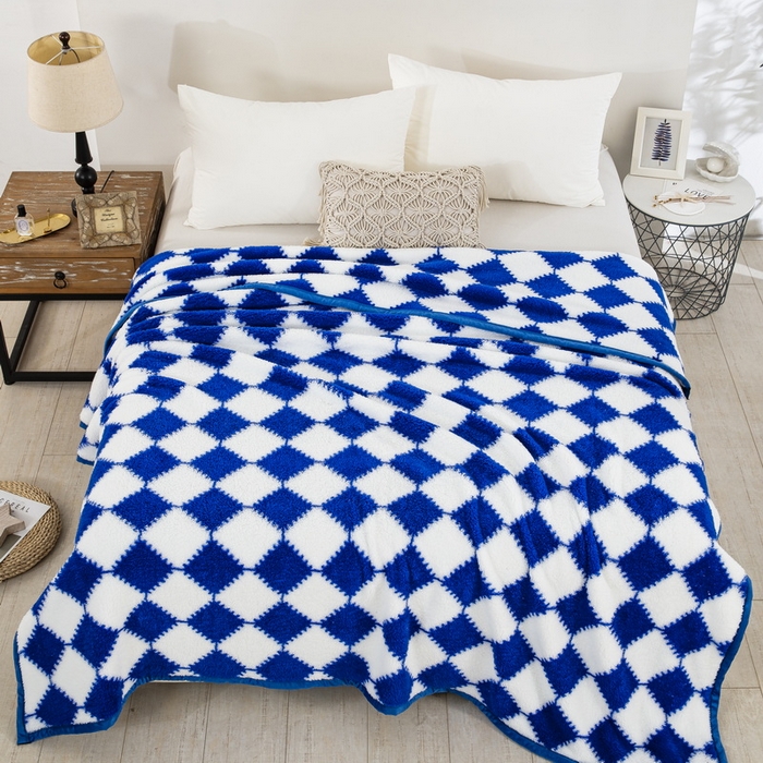 91家纺网 家纺一手货源 找家纺 一左一右 2024新款320g高克重加厚格子摇粒绒毛毯舒棉绒盖毯多功能毯子外贸跨境电商 蓝色格