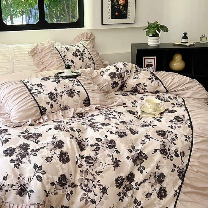 91家纺网 家纺一手货源 找家纺 春光里 2024新款法式大花边亲肤磨毛四件套 庄园风华（浅驼）