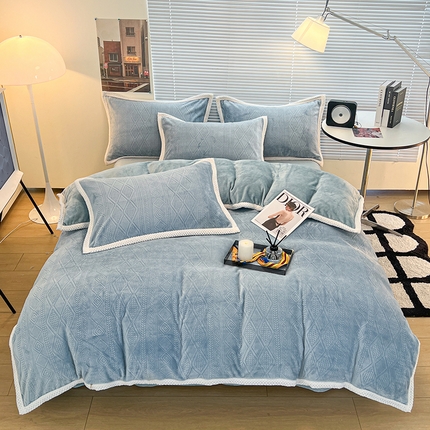 91家纺网 家纺一手货源 找家纺 （总）2024新款A类高克重3D立体雕花牛奶绒保暖系列套件单品-被套