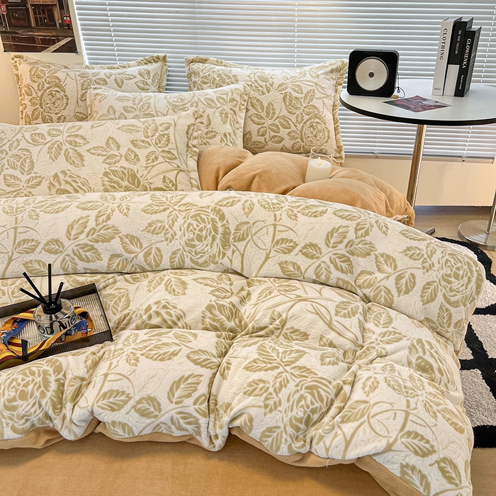 91家纺网 家纺一手货源 找家纺 2024新款A类高克重立体浮雕牛奶绒加厚保暖系列-枕套 爱意浓卡其