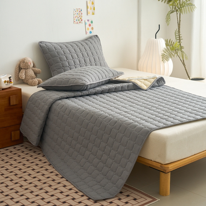 91家纺网 家纺一手货源 找家纺 侨鑫 2024新款亲肤磨毛夹棉床垫 灰色