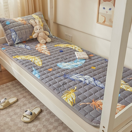 91家纺网 家纺一手货源 找家纺 卡伦家纺 2025新款A类牛奶绒夹棉加厚床垫学生宿舍单人床垫 轻羽飞扬