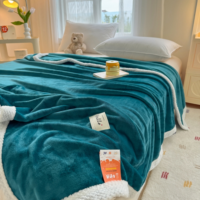 91家纺网 家纺一手货源 找家纺 侨鑫 2024新款高克重牛奶绒纯色毛毯 深蓝