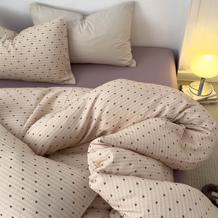 91家纺网 家纺一手货源 找家纺 洋铭区（原狠狠爱） 2024新款皱皱纱四件套 卡其爱心