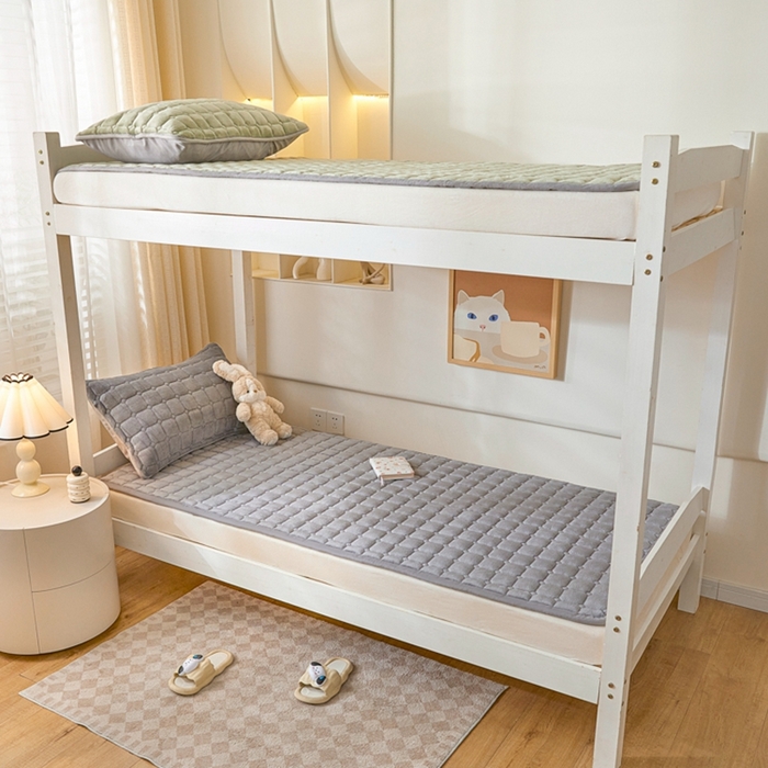 91家纺网 家纺一手货源 找家纺 卡伦家纺 2025新款A类牛奶绒夹棉加厚床垫学生宿舍单人床垫 商务灰