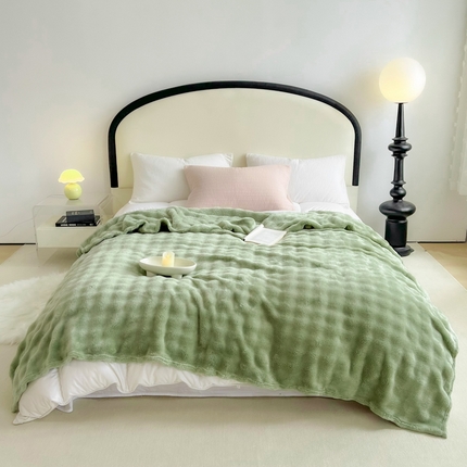 羋多（原穆琪）2024新款高克重牛奶绒仿兔毛泡泡毛毯双面绒床单办公室多功能盖毯午睡沙发毯披肩毯 青梅绿