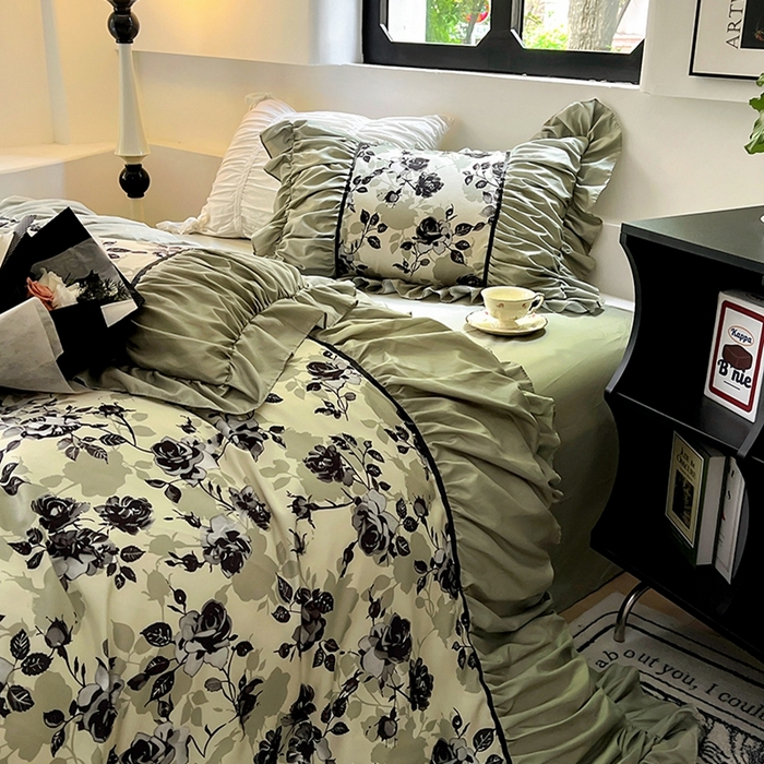 91家纺网 家纺一手货源 找家纺 春光里 2024新款法式大花边亲肤磨毛四件套 庄园风华（绿）