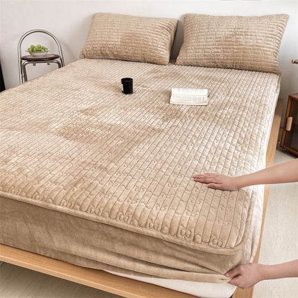 91家纺网 家纺一手货源 找家纺 （总）Sweet dreams甜梦 2024新款牛奶绒蝴蝶结纯色夹棉床笠