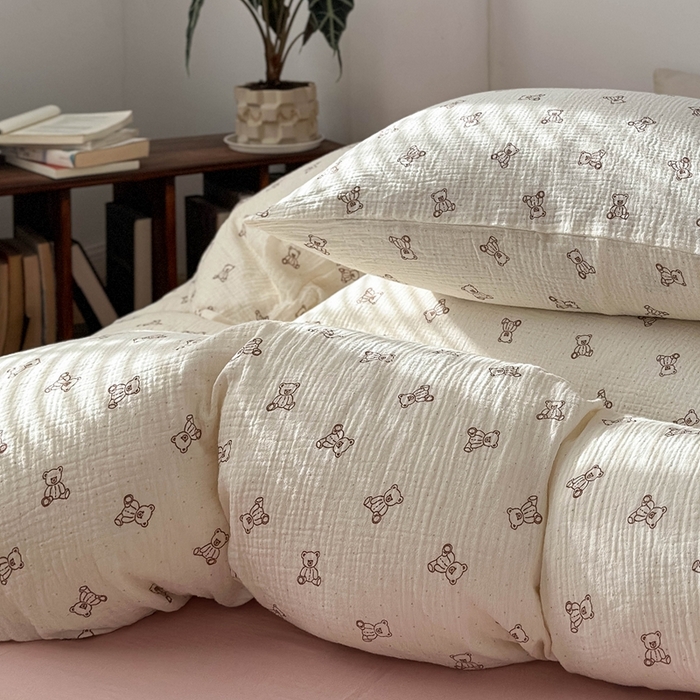 91家纺网 家纺一手货源 找家纺 洋铭区（原狠狠爱） 2024新款皱皱纱四件套 仔仔熊